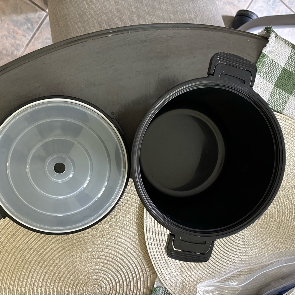 The Pampered Chef Black Rice Cooker - Picture 8 of 14